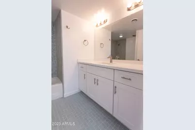 1043 E Maryland Avenue #Apt 5, Phoenix, AZ 85014 - Photo 9