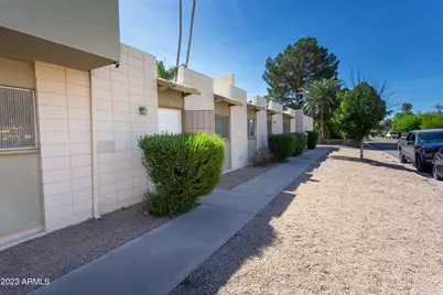 1043 E Maryland Avenue #Apt 5, Phoenix, AZ 85014 - Photo 1