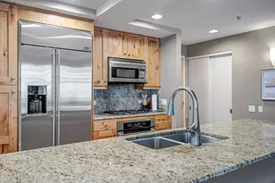 7151 E Rancho Vista Dr, Scottsdale, AZ 85251 - Photo 7