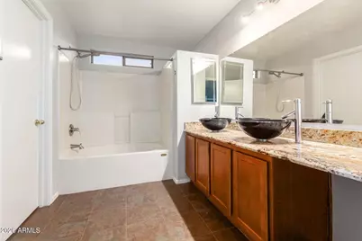 21821 N 40th Way, Phoenix, AZ 85050 - Photo 13
