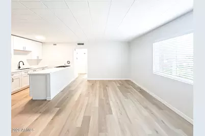 25 E Eva Street #01, Phoenix, AZ 85020 - Photo 1
