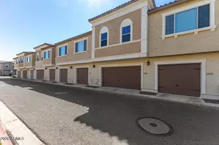1917 E Hampton Ln, Gilbert, AZ 85295 - Photo 3
