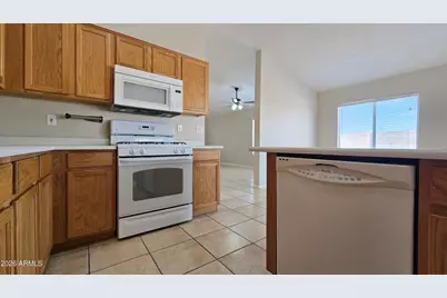 10225 N 94th Lane, Peoria, AZ 85345 - Photo 7