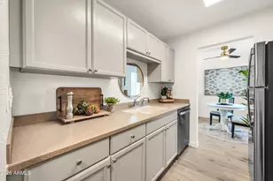 7550 N 12th St, Phoenix, AZ 85020 - Photo 13