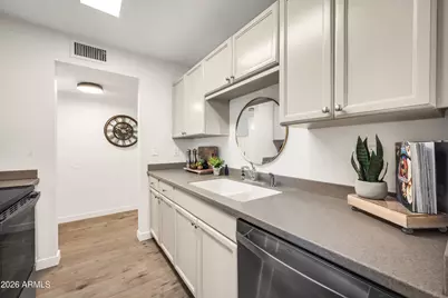 7550 N 12th Street #124, Phoenix, AZ 85020 - Photo 11