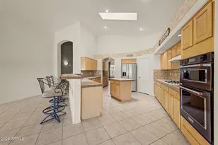 17806 N Becke Ln, Surprise, AZ 85374 - Photo 15