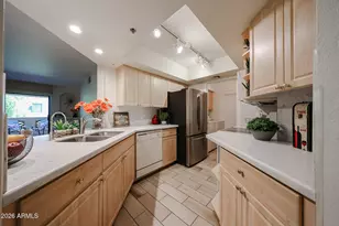 5104 N 32nd St, Phoenix, AZ 85018 - Photo 3