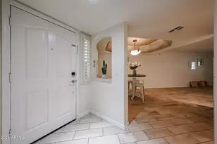 5104 N 32nd St, Phoenix, AZ 85018 - Photo 7