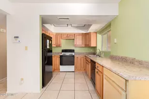 11630 N 25th Ave, Phoenix, AZ 85029 - Photo 9