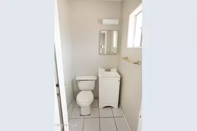 6902 W Wolf Street, Phoenix, AZ 85033 - Photo 11