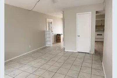 6902 W Wolf Street, Phoenix, AZ 85033 - Photo 7