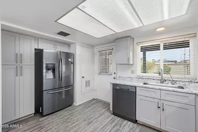 6327 N 34th Lane, Phoenix, AZ 85017 - Photo 9