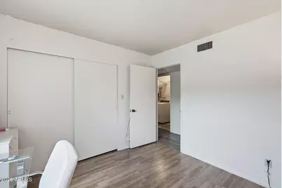 6327 N 34th Lane, Phoenix, AZ 85017 - Photo 17