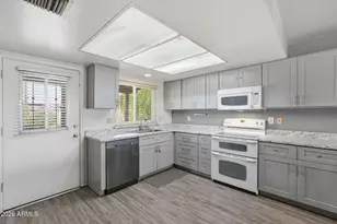 6327 N 34th Ln, Phoenix, AZ 85017 - Photo 7