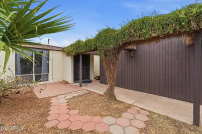 6327 N 34th Lane, Phoenix, AZ 85017 - Photo 1