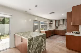 3160 E Hazelwood St, Phoenix, AZ 85016 - Photo 13