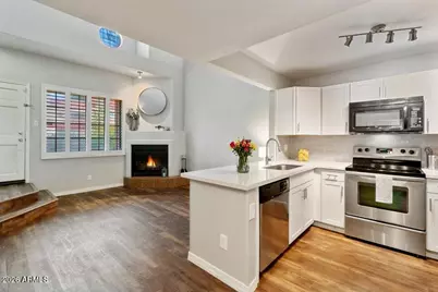 1025 E Highland Avenue #24, Phoenix, AZ 85014 - Photo 3