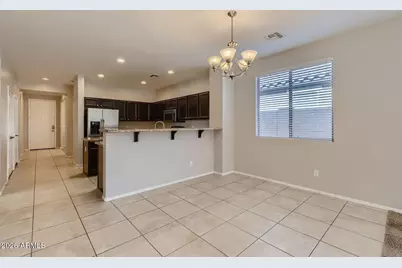 2610 W Gaby Road, Phoenix, AZ 85041 - Photo 11