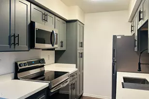 2625 E Indian School Rd, Phoenix, AZ 85016 - Photo 13