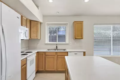 11219 W Vernon Avenue, Avondale, AZ 85392 - Photo 5