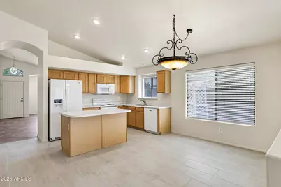 11219 W Vernon Avenue, Avondale, AZ 85392 - Photo 3