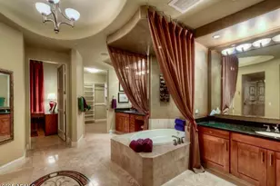 8 Biltmore Estate, Phoenix, AZ 85016 - Photo 9