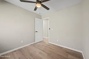 15465 W Port Royale Ln, Surprise, AZ 85379 - Photo 17