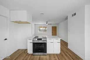 4520 E Alta Vista Rd, Phoenix, AZ 85042 - Photo 9