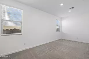 73 E Capricorn Way, Chandler, AZ 85249 - Photo 25