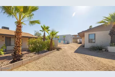 2011 N 51st Street #1, Phoenix, AZ 85008 - Photo 3