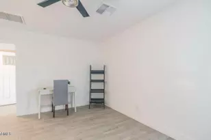 2011 N 51st St, Phoenix, AZ 85008 - Photo 11