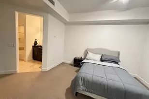 945 E Playa Del Norte Dr, Tempe, AZ 85288 - Photo 13