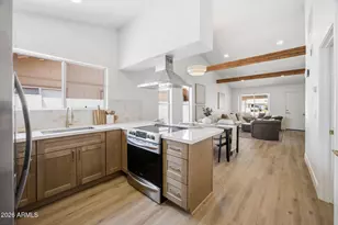 957 W Emerald Cir, Mesa, AZ 85210 - Photo 11