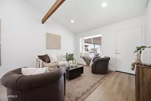 957 W Emerald Cir, Mesa, AZ 85210 - Photo 5