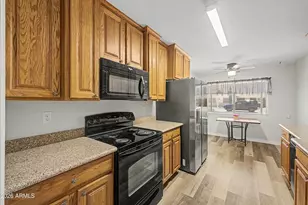 10350 W Caron Dr, Sun City, AZ 85351 - Photo 3