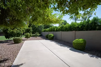 2091 E Coconino Court, Gilbert, AZ 85298 - Photo 9