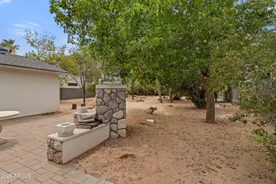 4025 E Osborn Road, Phoenix, AZ 85018 - Photo 37