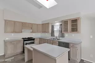 2923 E Tonto Ln, Phoenix, AZ 85050 - Photo 9