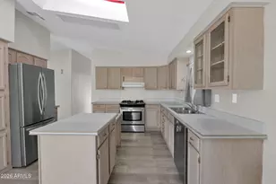 2923 E Tonto Ln, Phoenix, AZ 85050 - Photo 7