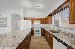 4348 E Campo Bello Dr, Phoenix, AZ 85032 - Photo 13