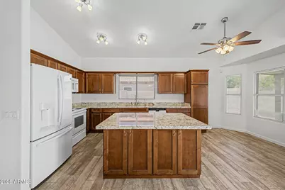 4348 E Campo Bello Drive, Phoenix, AZ 85032 - Photo 11