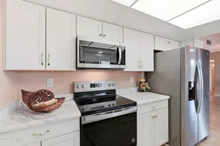 10709 W Mimosa Dr, Sun City, AZ 85373 - Photo 13