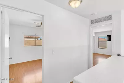 218 E Milada Drive, Phoenix, AZ 85042 - Photo 25