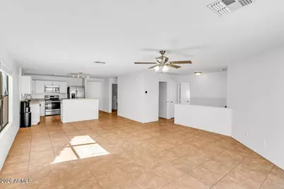 218 E Milada Drive, Phoenix, AZ 85042 - Photo 13