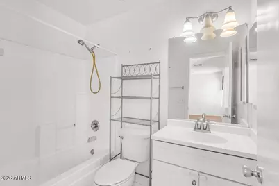 218 E Milada Drive, Phoenix, AZ 85042 - Photo 33