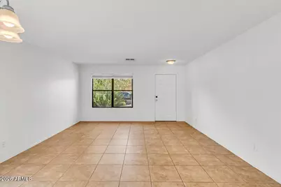 218 E Milada Drive, Phoenix, AZ 85042 - Photo 5