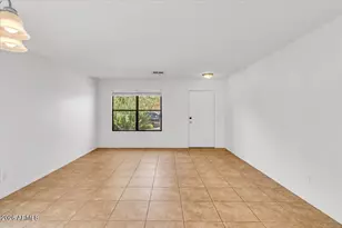 218 E Milada Dr, Phoenix, AZ 85042 - Photo 5