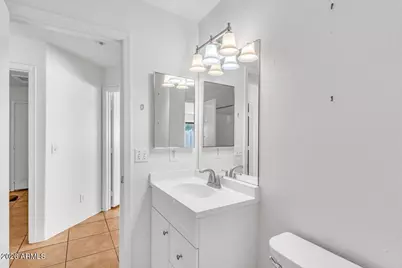 218 E Milada Drive, Phoenix, AZ 85042 - Photo 23