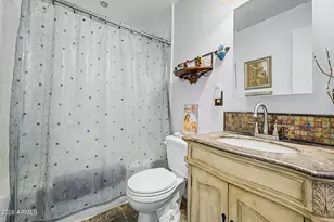 1202 E Becker Ln, Phoenix, AZ 85020 - Photo 19