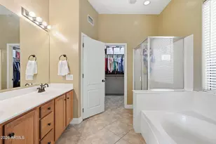 938 E Loma Vista St, Gilbert, AZ 85295 - Photo 13